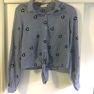 Medium size sienna sky button up shirt
